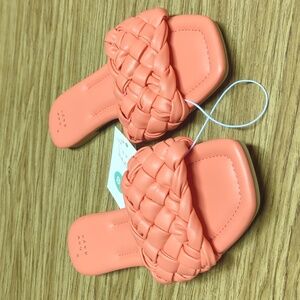 NWT a new day ladies 8.5 sandals slides